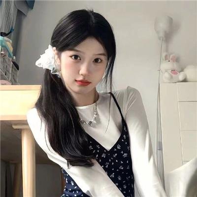 捆著你,困著我